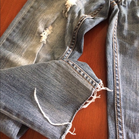 Forever 21 Distressed Skinny Jeans - Picture 3 of 8